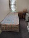 Small single room to let